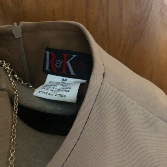 Beautiful like new multi-colored modern dress. - Picture 3 of 3